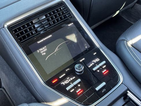 Certified 2020 Porsche Panamera Edition image 16