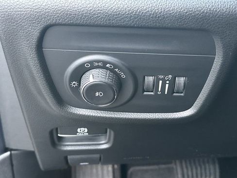 New 2026 Jeep Grand Cherokee Limited image 25