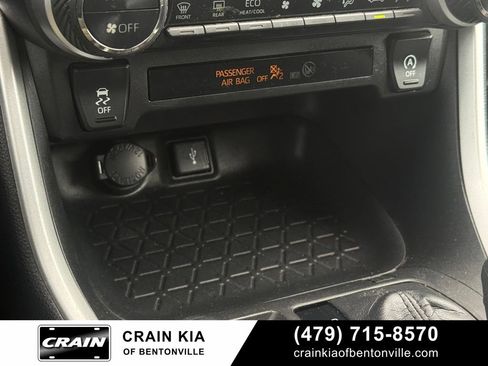 Used 2021 Toyota RAV4 XLE FWD image 18