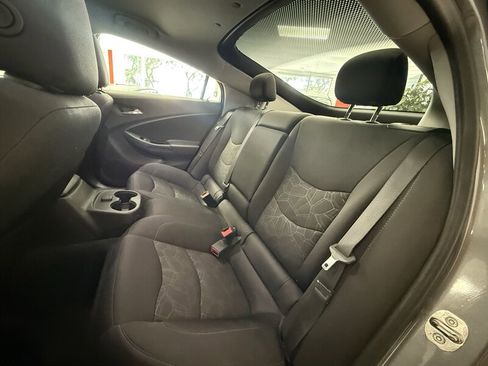 Used 2018 Chevrolet Volt LT image 11