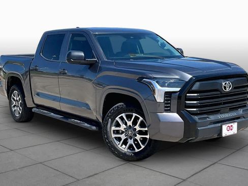 Used 2022 Toyota Tundra SR w/ SR Tow Package RWD image 3