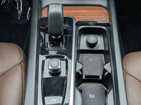 Used 2023 Volvo XC60 B5 Plus w/ Climate Package image 18