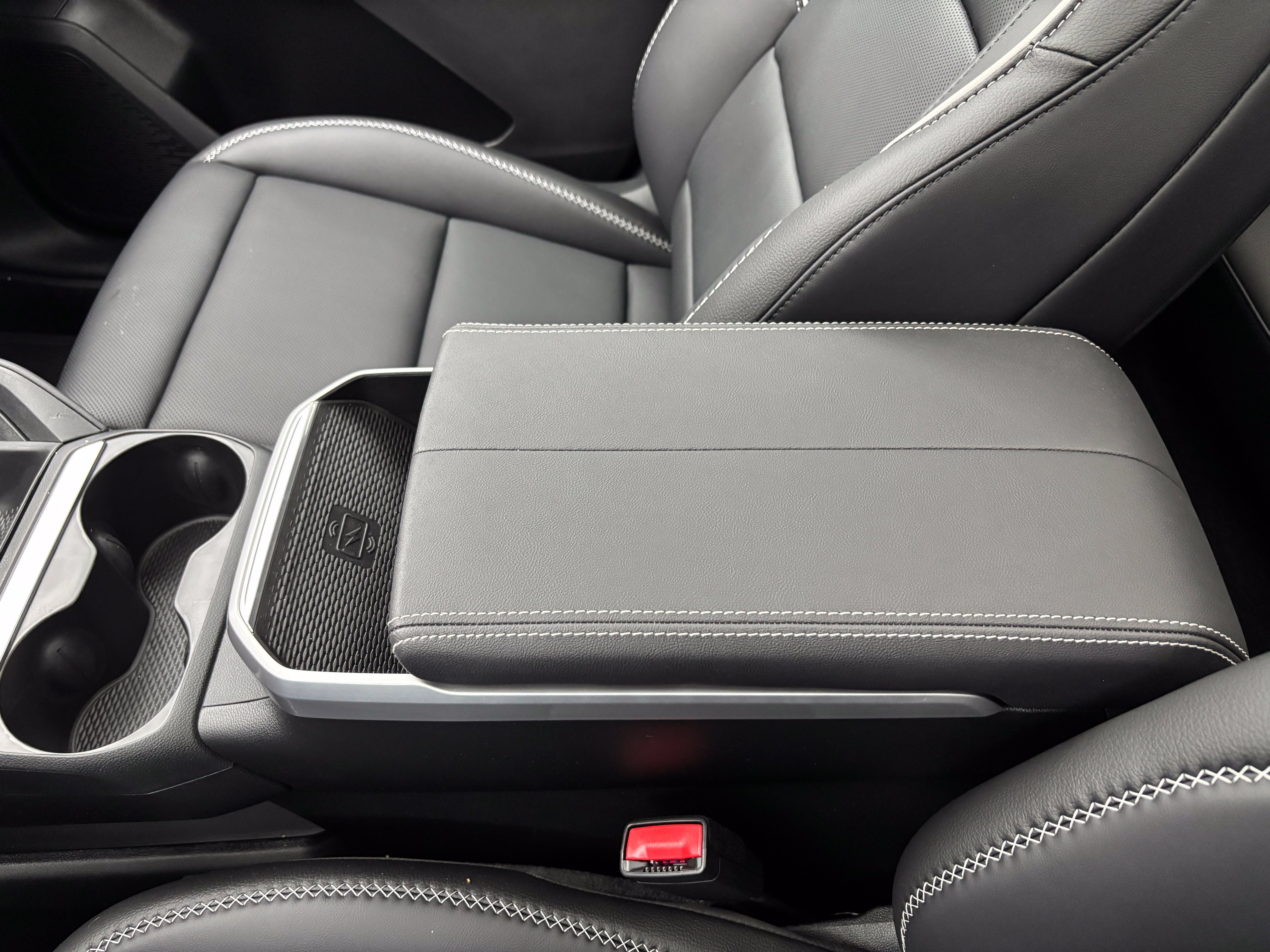 New 2027 GMC Terrain Denali w/ LPO, Floor Liner Package AWD/4WD image 32
