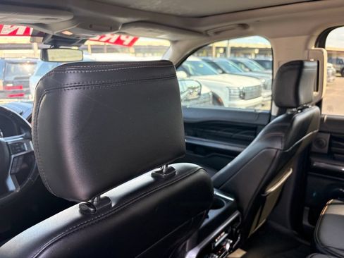 Used 2018 Ford Expedition Platinum AWD/4WD image 29