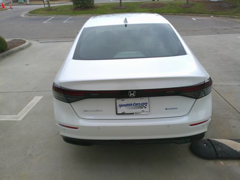 Used 2023 Honda Accord EX-L image 11