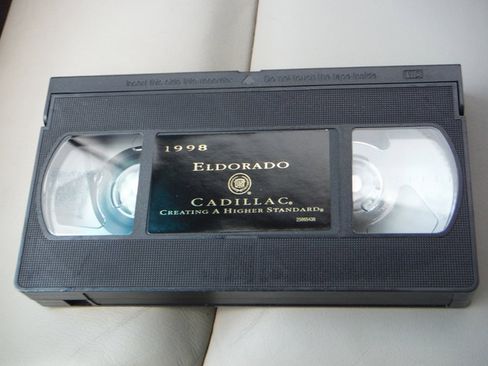 Used 1998 Cadillac Eldorado FWD image 38