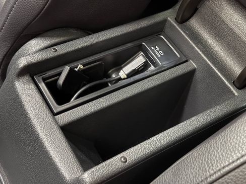 Used 2013 Volkswagen Tiguan SE FWD image 68