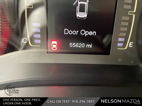 Used 2017 Jeep Cherokee Latitude w/ Safety/Convenience Group image 28