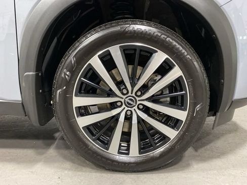 Certified 2025 Nissan Pathfinder Platinum w/ Cargo Package AWD/4WD image 34