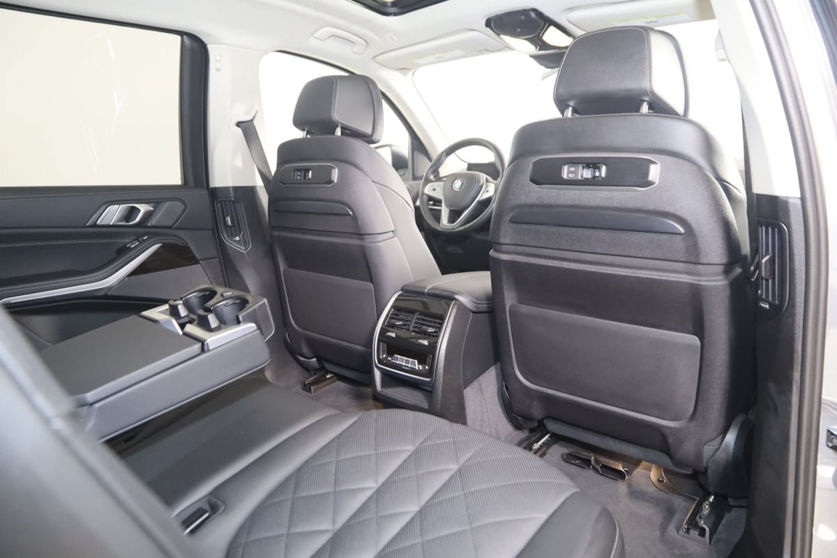 Used 2024 BMW X7 xDrive40i AWD/4WD image 17