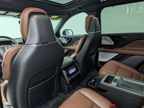 Used 2023 Lincoln Aviator Grand Touring w/ Equipment Group 301A AWD/4WD image 38