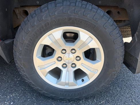 Used 2017 Chevrolet Silverado 1500 LT w/ All Star Edition AWD/4WD image 17