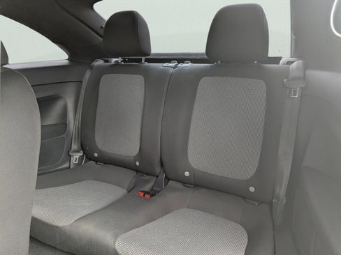 Used 2018 Volkswagen Beetle 2.0T S image 18