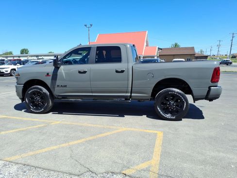 Used 2026 RAM 2500 Laramie w/ Night Edition AWD/4WD image 8