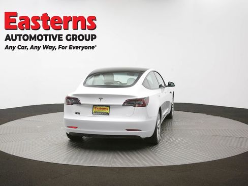 Used 2023 Tesla Model 3 Standard Range image 33