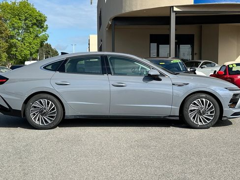 New 2026 Hyundai Sonata Limited FWD image 3