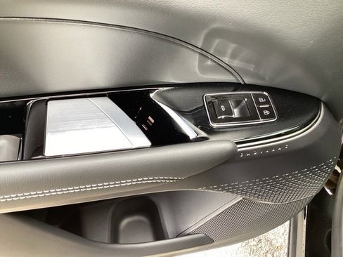 New 2025 Cadillac Lyriq Luxury image 11