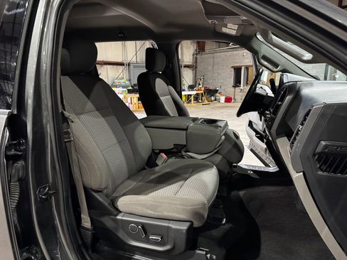Used 2020 Ford F150 XLT w/ Equipment Group 302A Luxury AWD/4WD image 27