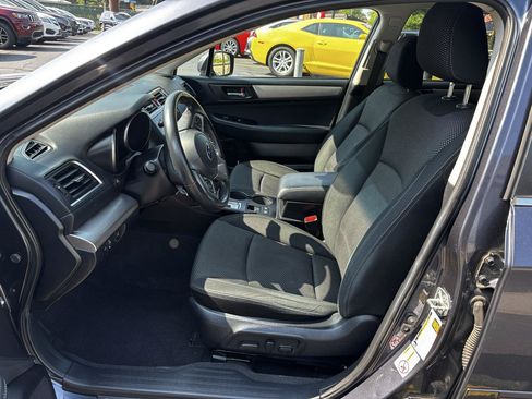 Used 2017 Subaru Outback 2.5i Premium AWD/4WD image 11