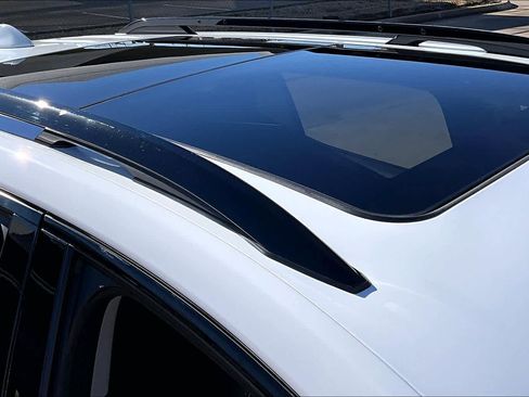 Used 2024 GMC Terrain AT4 w/ Infotainment Package II image 9