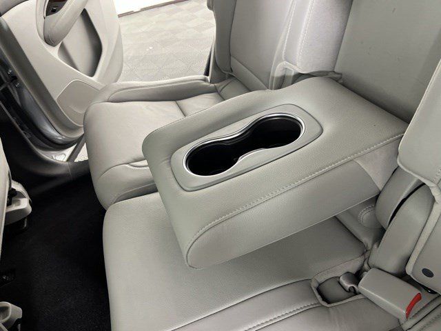 Used 2020 Acura MDX SH-AWD image 43