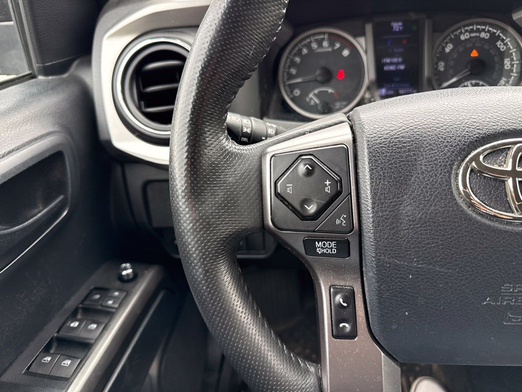 Used 2018 Toyota Tacoma SR5 RWD image 19