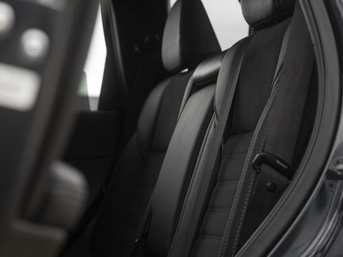 Used 2024 Mitsubishi Outlander SE Black Edition image 39