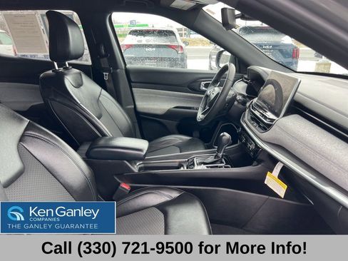 Used 2023 Jeep Compass Latitude image 58
