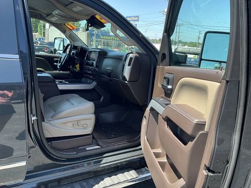 Used 2019 Chevrolet Silverado 2500 LTZ w/ Duramax Plus Package AWD/4WD image 30