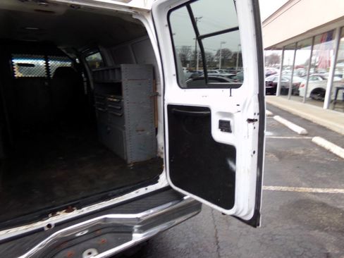 Used 2006 Ford E-250 and Econoline 250 image 17