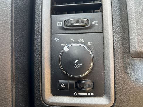 Used 2015 RAM 1500 Express AWD/4WD image 14