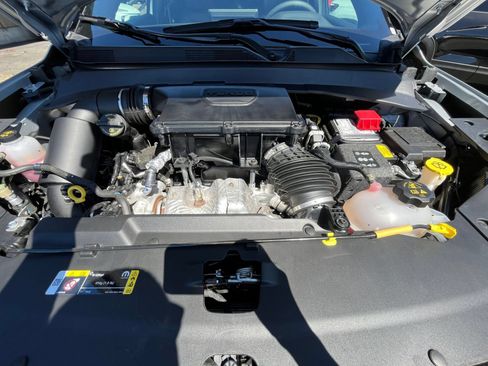 Used 2025 Jeep Compass Trailhawk AWD/4WD image 32