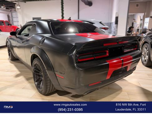 Used 2022 Dodge Challenger R/T Scat Pack RWD image 5