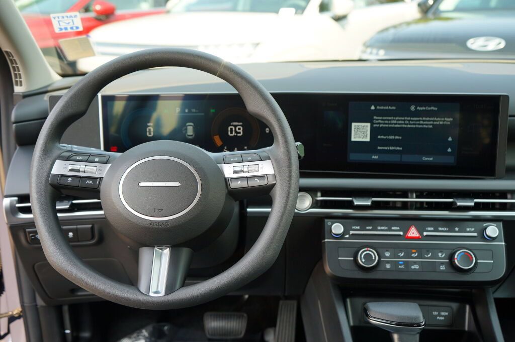 Certified 2025 Hyundai Tucson SE FWD image 25