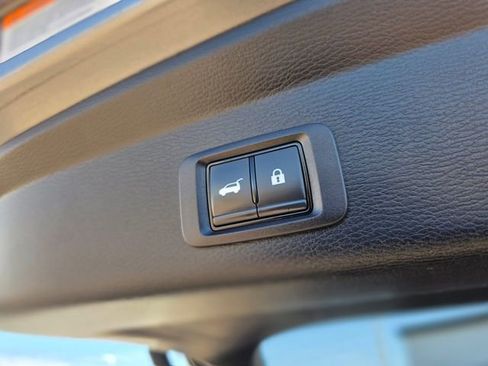 Used 2024 Mitsubishi Outlander SE image 14