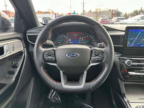 Used 2022 Ford Explorer ST-Line w/ Class IV Trailer Tow Package image 13