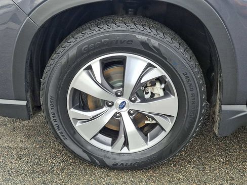 Used 2023 Subaru Ascent Premium w/ Convenience Package image 9