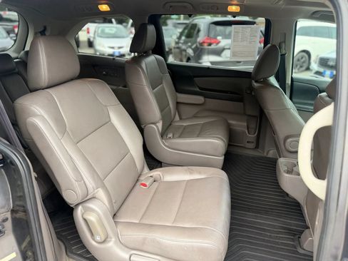 Used 2013 Honda Odyssey Touring Elite image 16