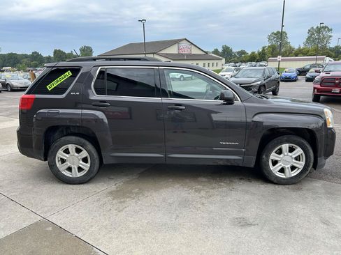 Used 2015 GMC Terrain SLE w/ Convenience Package AWD/4WD image 4