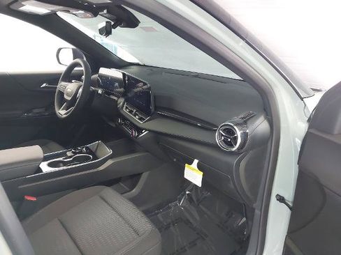 New 2026 Chevrolet Equinox LT w/ Safety and Technology Package image 29