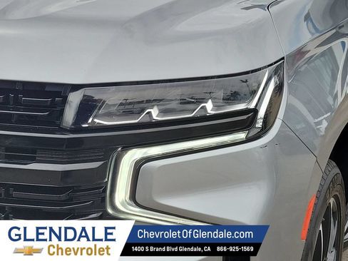 Used 2024 Chevrolet Suburban RST RWD image 17