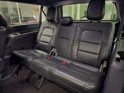 Used 2023 Lincoln Navigator L Reserve AWD/4WD image 35