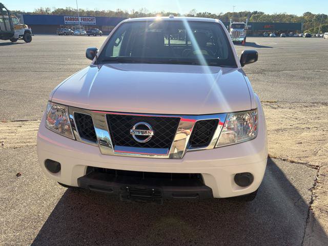 Used 2016 Nissan Frontier SV AWD/4WD image 5