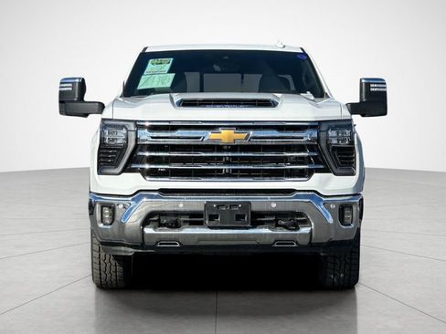 Used 2024 Chevrolet Silverado 3500 LTZ w/ LTZ Convenience Package image 9