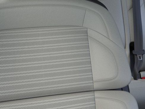 New 2026 Lincoln Nautilus Reserve AWD/4WD image 16