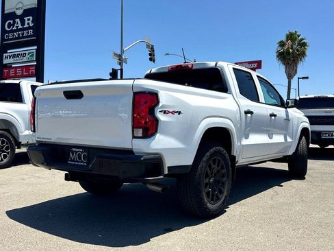Used 2025 Chevrolet Colorado W/T AWD/4WD image 13