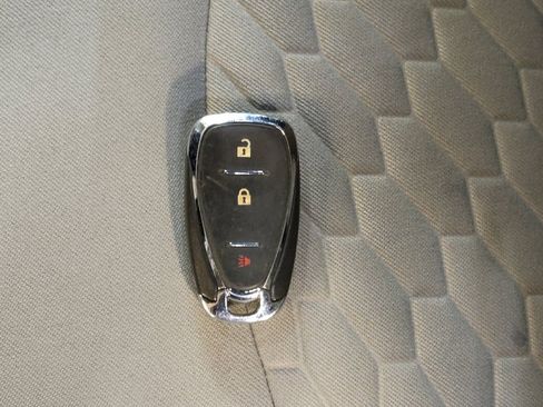 Used 2020 Chevrolet Equinox LT image 32