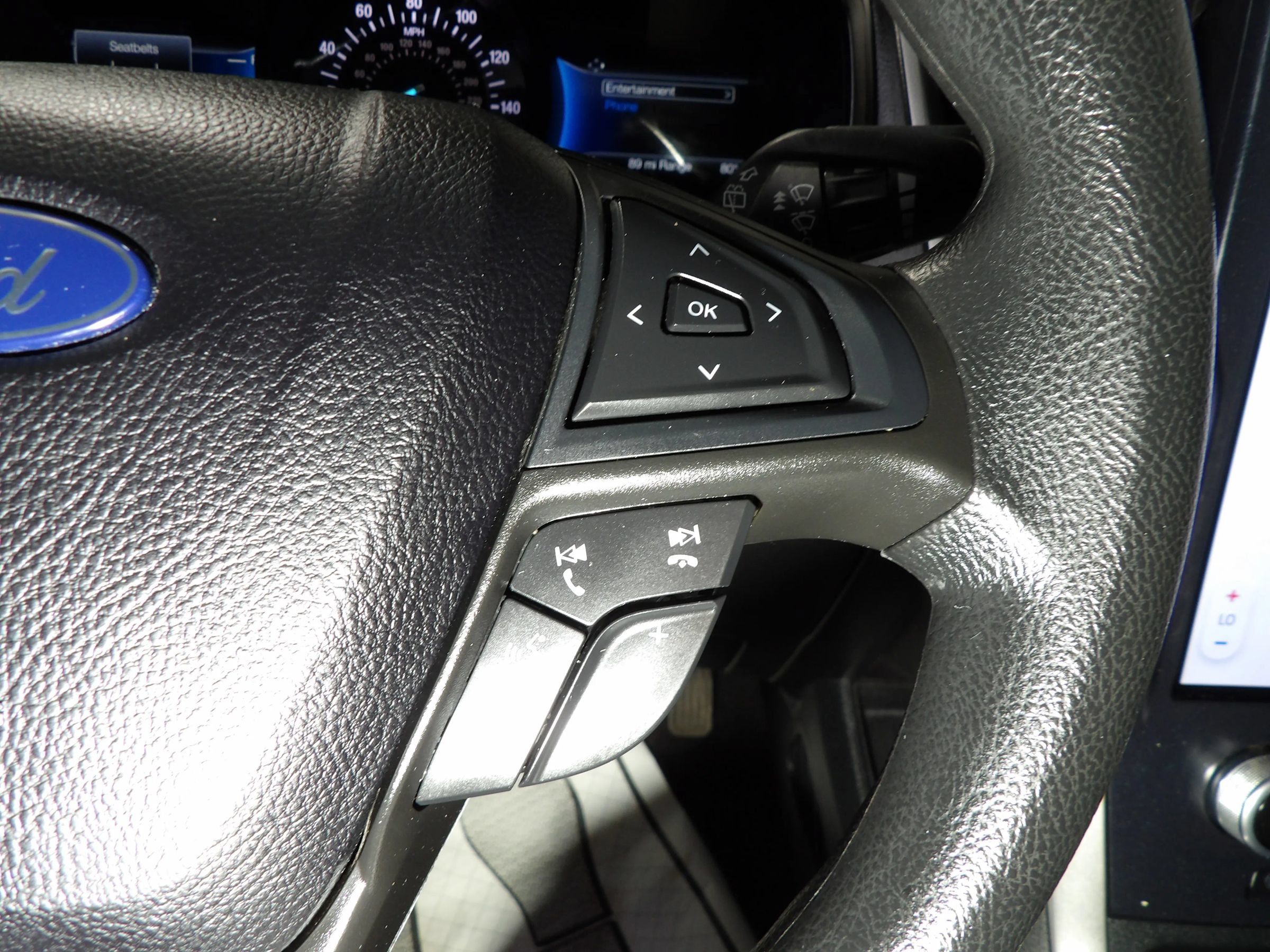 Used 2022 Ford Edge SE AWD/4WD image 16