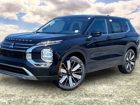 New 2026 Mitsubishi Outlander AWD image 2