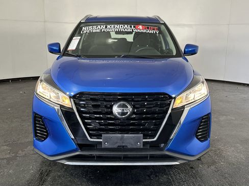 Certified 2021 Nissan Kicks SV image 4